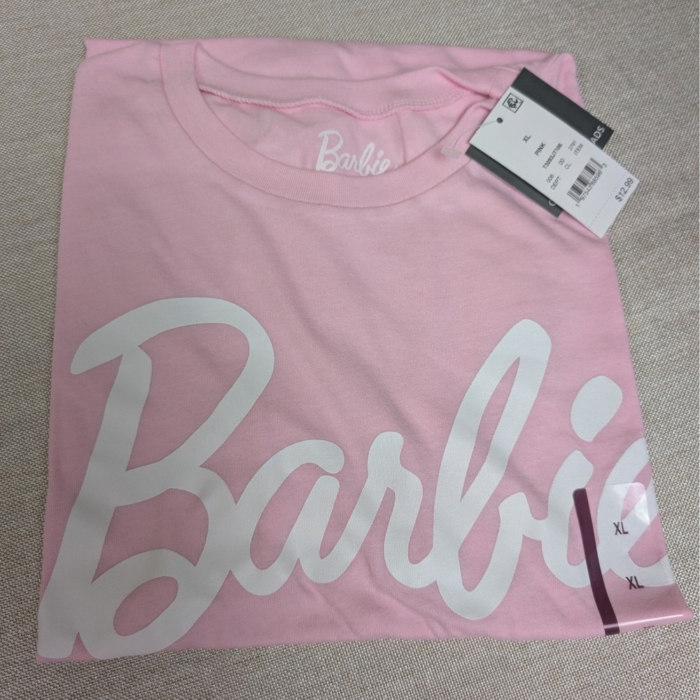 Barbie Graphic T-Shirt Womens XL Pink NWT Short Sleeve Logo Tee T3093JT106